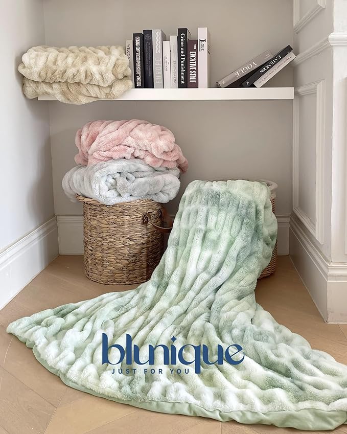 Ultra Soft Faux Rabbit Fur Throw Blanket, Cozy Fuzzy Blanket for Couch Bed, Plush Warm Decor Gifts, Luxury Thick Fluffy Blanket for Women Men,50x60 inches, Tie-Dyed Sage Green