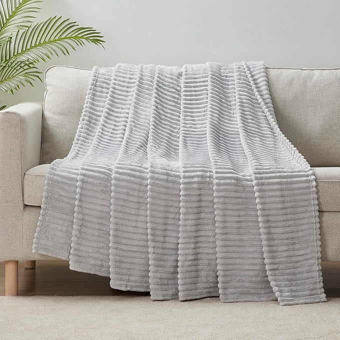 Nestl Ligth Grey Blanket Queen Size for Bed - Cozy Warm Fuzzy Blankets for Women, Plush Large Fleece Throws for Girls - Silver, 90 x 90 Inches