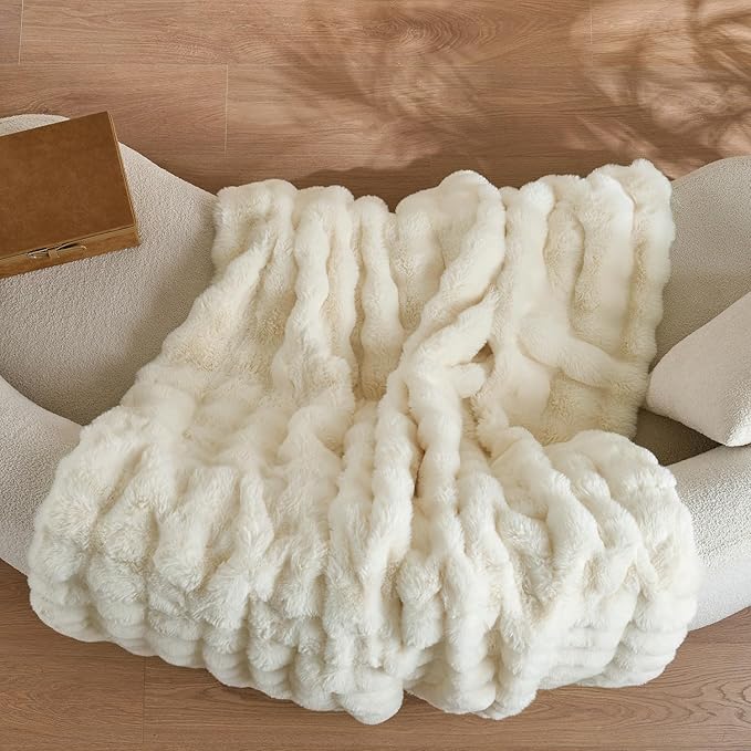 Wajade Fluffy Faux Fur Throw Blanket for Couch Bed 90x90, Luxury Soft Thick Fuzzy Plush Bubble Blanket, Warm Cozy Blanket for Sofa Chair, Ivory White