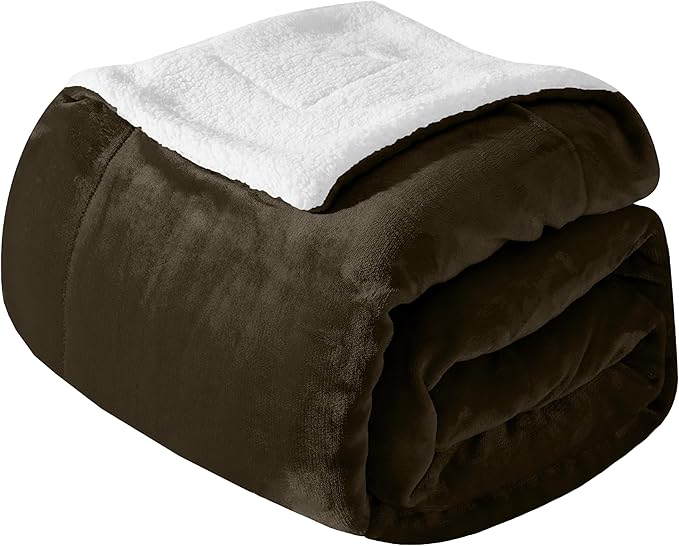 Mocassi Premium Ultra-Soft Velvet Touch Flannel Fleece Sherpa Throw - Warm Cozy Reversible Plush Micromink Throw Blanket for Couch, Bed and Sofa - Fluffy, Christmas Winter Bedding Gift, Brown