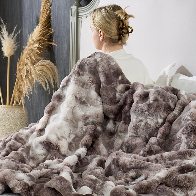 Cozy Bliss Deluxe Striped Rabbit Faux Fur Throw Blanket, Soft Fluffy Warm Plush Blanket for Winter, Modern Homr Decor, Tie-dye Grey 60"x80"