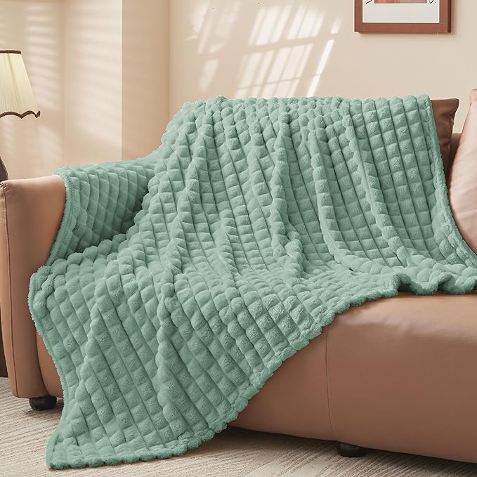 BEDELITE Updated Sage Green Throw Blanket for Couch and Bed- Super Soft and Warm 3D Checkered Fluffy Fuzzy Fleece Blanket, Luxurious Plush Cozy Blanket for Room Decor Spring, 50x60 inches