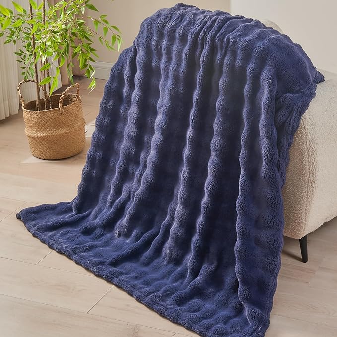 NEWCOSPLAY Twin Blanket for Couch Dark Navy Super Soft Flannel Fleece 3D Bubble Lightweight Bed Blanket All Season Use (Dark Navy, Twin(60"x80"))