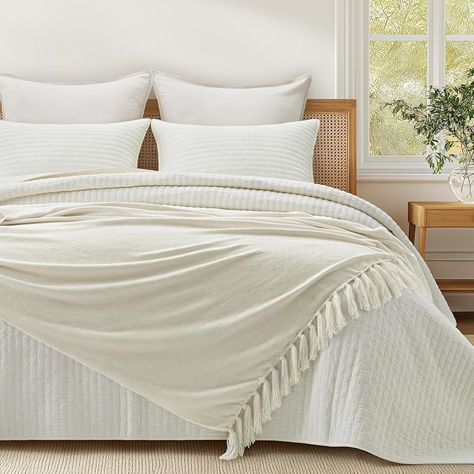 EverGrace Soft Chenille Throw Blanket for Couch, Cozy Plush Fuzzy Decorative Chenille Knit Throw Blanket with Tassels, Lightweight Blanket and Throws for Bed Sofa Gift Home Decor, Ivory White 60"x80"