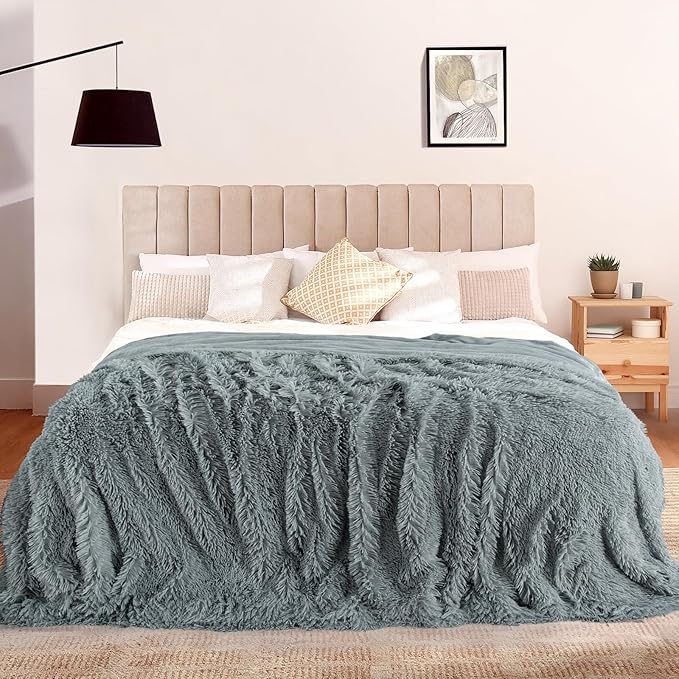 TOONOW Extra Soft Fuzzy Faux Fur Blanket Queen Size 78"x90", Reversible Lightweight Decorative Blankets and Throws Super Soft Cozy Microfiber Fleece Fuzzy Blankets for Couch Bed, Blue Grey