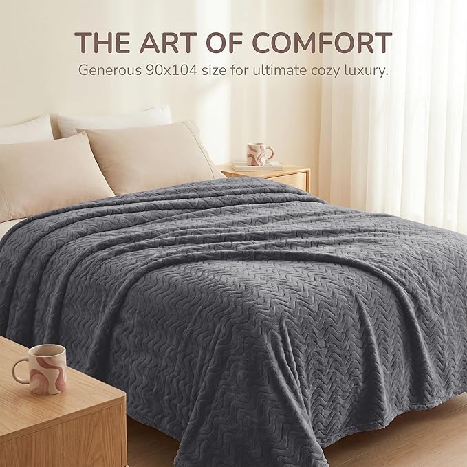 Exclusivo Mezcla Queen Blanket for Bed, Cozy Lightweight Fleece Blankets for All Season, Decorative Giftable Fuzzy Plush Wave Textured Suitable for Women, Men, Dark Grey, 90x90 Inches