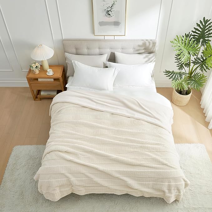 Amélie Home Luxury Striped Faux Fur Throw Blanket for Couch, Soft Cozy Fuzzy Fluffy Soft Plush Blankets Sofa Chair Gift Blankets for Women, 60"x80", Ivory