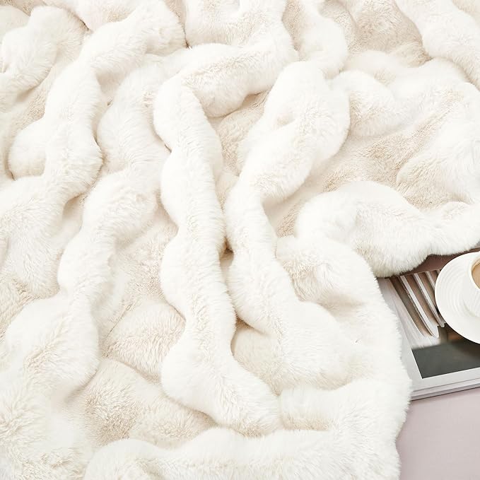 DREAMNINE Soft Faux Bubble Rabbit Fur Blanket Twin Size, Thick Cozy Decorative Warm Fuzzy Fur Blanket for Bed Couch Sofa Chair Bedroom Living Room Dorm Gift, 60 * 70 Inches, Cream White