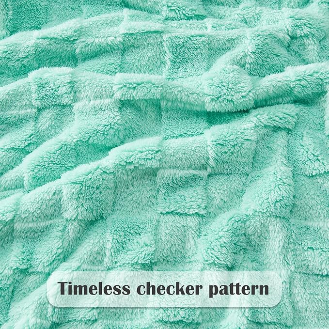 NEWCOSPLAY Super Soft Throw Blanket Aqua Premium Silky Flannel Fleece 3D Checkered Lightweight Bed Blanket All Season Use (Aqua Checkered, Throw(50"x70"))