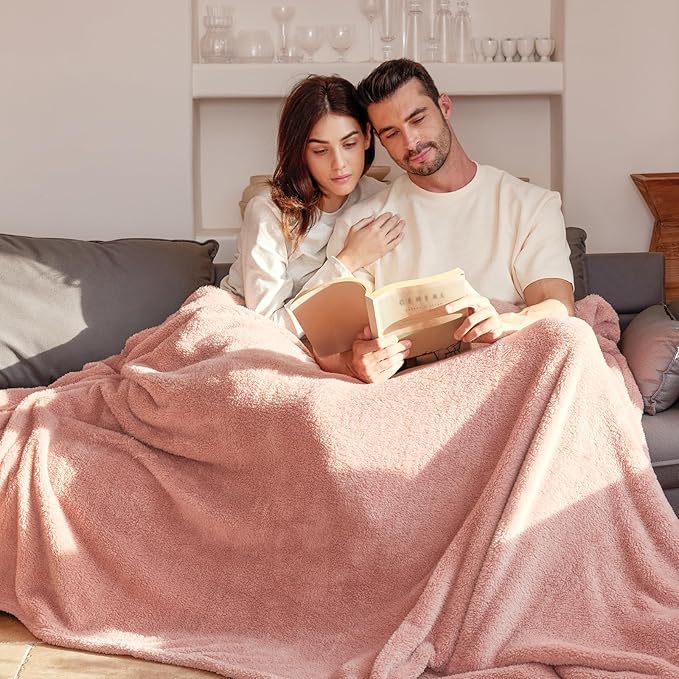Exclusivo Mezcla Soft Fleece Throw Blanket for Couch, Super Soft Velvet Plush Fleece Blankets, Fuzzy Cozy and Warm for Winter, 50x60 Inches, Pink