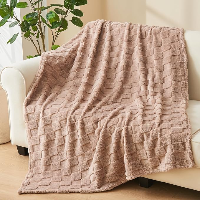 NEWCOSPLAY Super Soft Queen Blanket Taupe Premium Silky Flannel Fleece 3D Checkered Lightweight Bed Blanket All Season Use (Taupe Checkered, Queen(90"x90"))