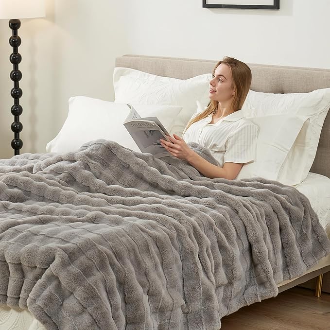 Cozy Bliss Fluffy King Size Throw Blankets for Bed,Warm Cozy Soft Grey Faux Fur Throw Blankets for Sofa Bedroom Living Room,108x90 Inches