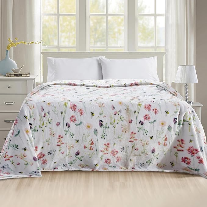 Elegant Comfort Ultra Soft Print Flannel Fleece Bed Blanket, Cozy-Fuzzy Lightweight Bedspread Coverlet, All Season Decorative Blanket for Couch, Sofa, Floral Design, Queen Size, Bloom