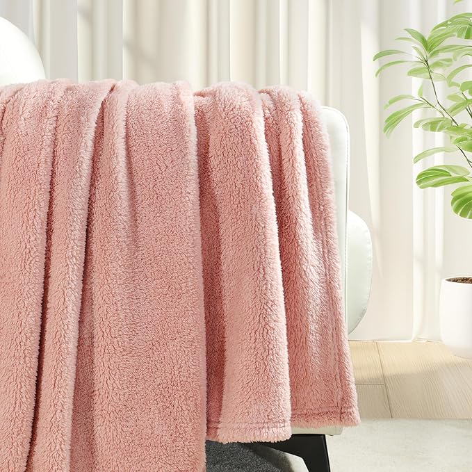 Exclusivo Mezcla King Size Blanket for Bed, Super Soft Velvet Plush Fleece Blankets, Fuzzy Cozy and Warm for Winter, 90x104 Inches, Pink