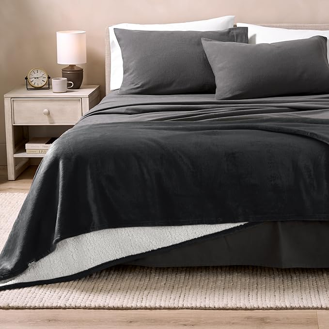 Bare Home Sherpa Fleece Blanket - Twin/Twin Extra Long - Blanket for Bed, Sofa, and Couch - Warm & Lightweight - Fluffy & Soft - Reversible (Twin/Twin XL, Black)