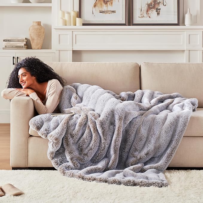Hyde Lane Soft Cozy Faux Rabbit Fur Throw Blanket, Luxury Plush Fuzzy Blanket for Sofa Couch, Thick Warm Fluffy Throw for Women As a Gift, Periwinkle Chinchilla, 50"x60"