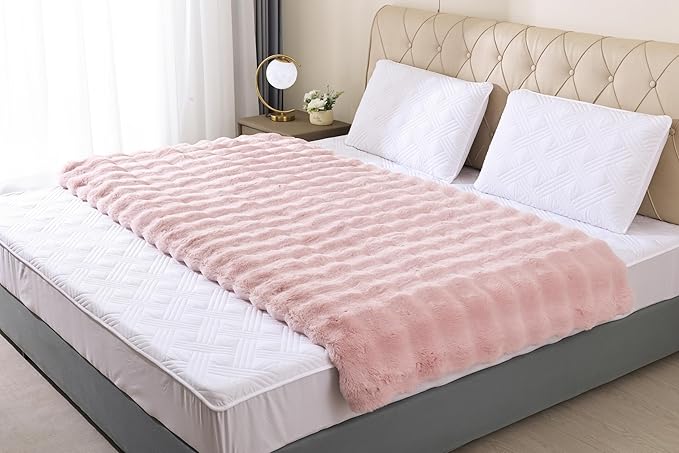 Faux Fur Throw Blanket,60x80 Inch Pink Soft Fluffy Plush Blanket for Bed, Sofa & Bedroom Décor Washable Gifts for Women