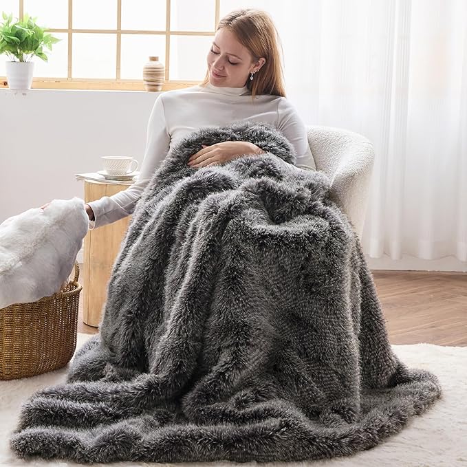 NEWCOSPLAY Faux Fur Throw Blanket Black White Luxury Fluffy Thick Warm Blanket for Couch Sofa Bed 1000GSM (Black White Thick, Throw(50"x60"))