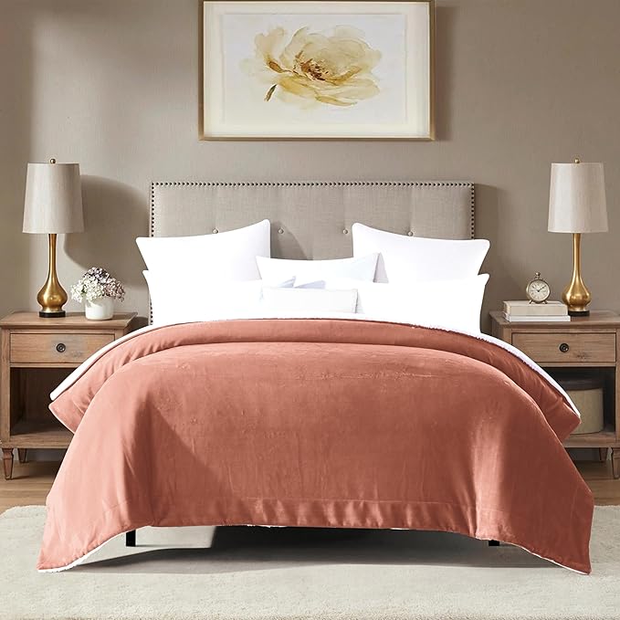 Mocassi Premium Ultra-Soft Flannel Fleece Sherpa Throw Blanket - Warm Cozy Reversible Plush Micromink Blanket for Couch, Bed and Sofa - Fluffy, Christmas Winter Bedding Gift, Queen, Coral