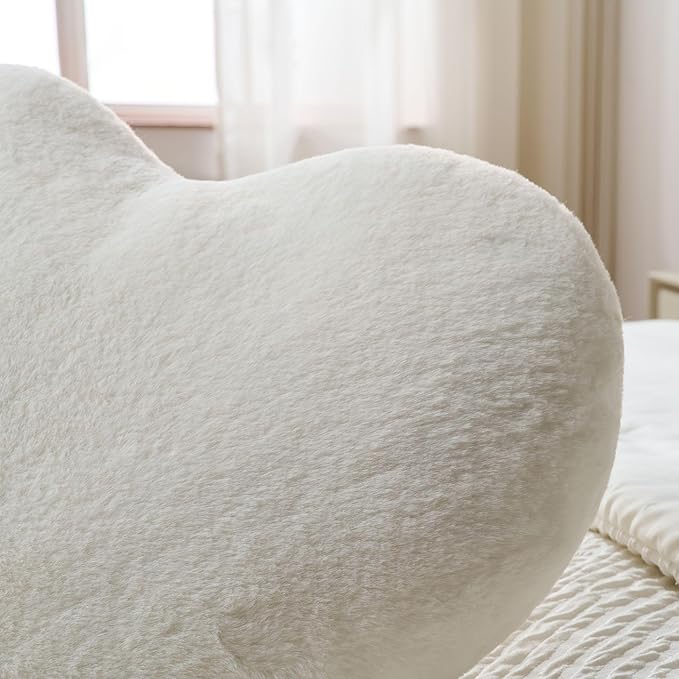 2PCS Throw Pillows Heart Pillow Home Decor Decorative Couch Pillows Bed Pillows Outdoor Pillows Valentine Gifts,White 13"*19"