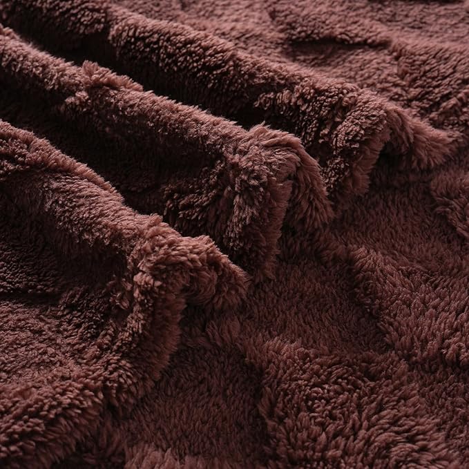 Brown Throw Blanket for Couch Sofa Bed 50x60 inches,Fleece Blankets Microfiber Flannel with Diamond Checkered Pattern Lightweight Plush Soft Cozy Gifts for Women Mom Girls