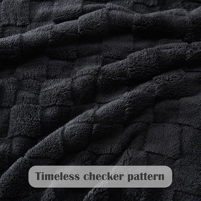 NEWCOSPLAY Super Soft King Blanket Black Premium Silky Flannel Fleece 3D Checkered Lightweight Bed Blanket All Season Use (Black Checkered, King(90"x110"))
