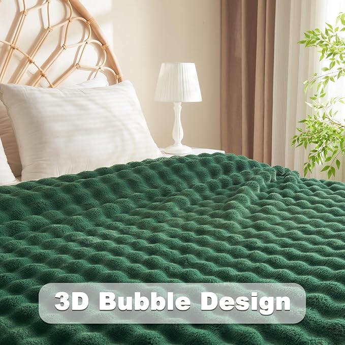 NEWCOSPLAY Throw Blanket for Couch Dark Green Super Soft Flannel Fleece 3D Bubble Lightweight Bed Blanket All Season Use (Dark Green, Throw(50"x60"))