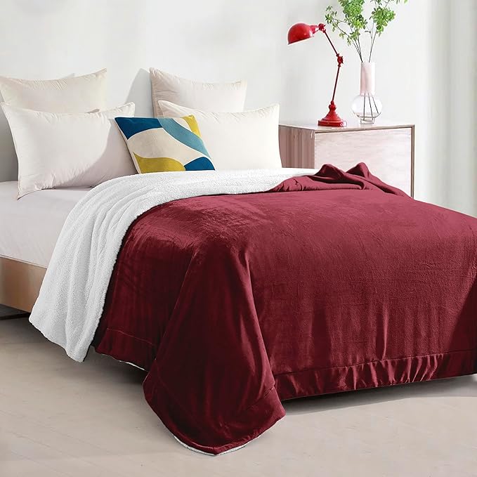 Elegant Comfort Ultra Soft Reversible Flannel Sherpa Blanket - Cozy Silky Fleece Throw for Couch, Bed - Plush Fuzzy Warm Winter Blanket for Gift, Twin, Burgundy