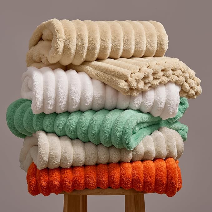 Joiedomi Queen Size Blanket for Bed, Soft & Warm Brown Fleece Blankets Gifts for Women Mom, Cozy Cute Soft Throw 90x90 Inches