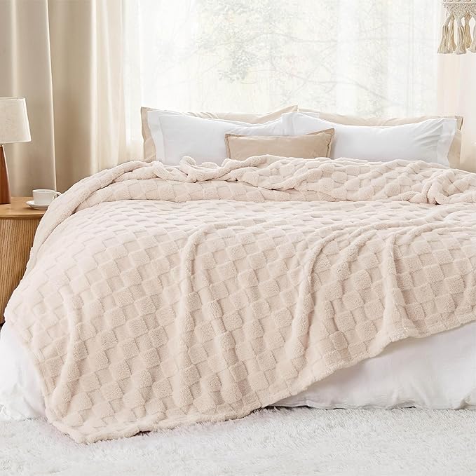 Bedsure GentleSoft Blankets Queen Size for Bed - Super Soft Cozy Blanket for Women Men Girls, Large Fuzzy Fleece Throw for Bedroom Decor, Cream, 90x90 Inches