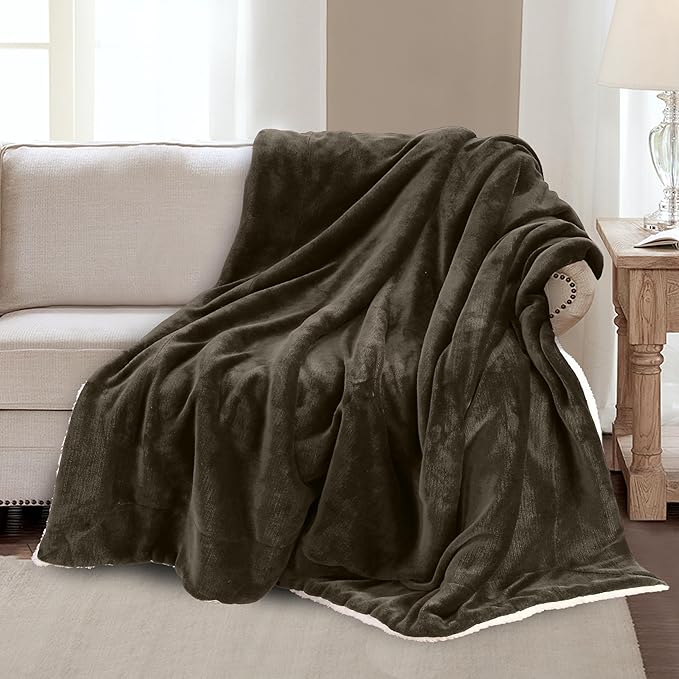 Mocassi Premium Ultra-Soft Velvet Touch Flannel Fleece Sherpa Throw - Warm Cozy Reversible Plush Micromink Throw Blanket for Couch, Bed and Sofa - Fluffy, Christmas Winter Bedding Gift, Brown