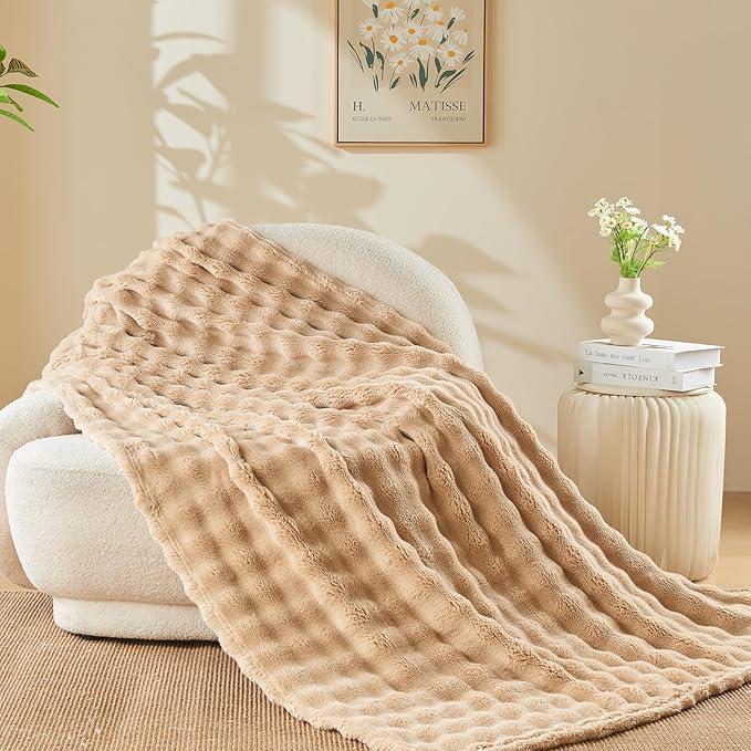 NEWCOSPLAY Queen Blanket for Couch Brown Super Soft Flannel Fleece 3D Bubble Lightweight Bed Blanket All Season Use (Brown, Queen(90"x90"))