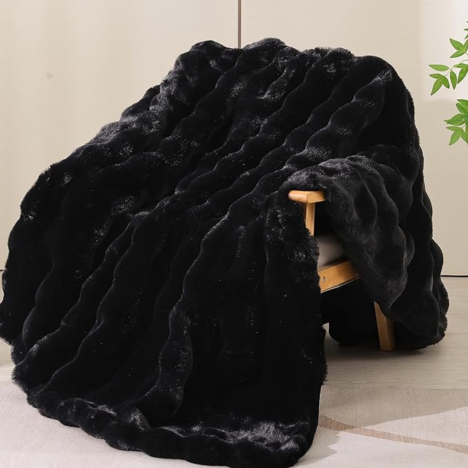 Faux Fur Throw Blanket, 50x60 Inch Black Super Soft Plush Couch Blanket for Sofa, Bed & Movie Nights