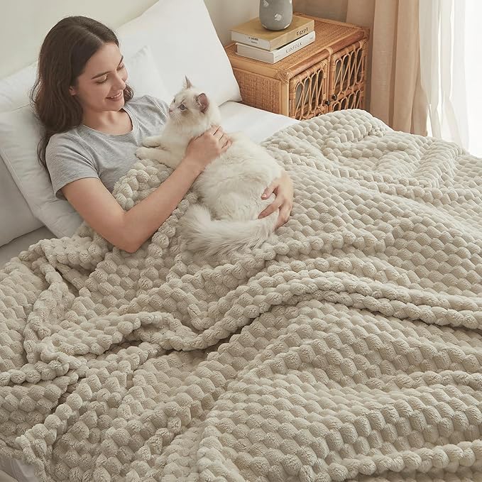 PHF Ultra Soft Flannel Fleece Blanket Queen Size, Lightweight 3D Jacquard Fleece Blanket, No Shedding, No Pilling, Luxury 340GSM Aesthetic Fluffy Cozy for Bed Room Decor, 90"x90", Oak