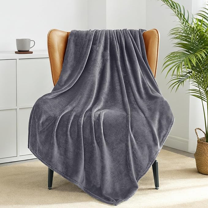 Exclusivo Mezcla Fleece Dark Grey Throw Blanket for Couch, Sofa, Super Soft and Warm Blankets, All Season, Cozy, Plush, Lightweight, 50x60 Inches