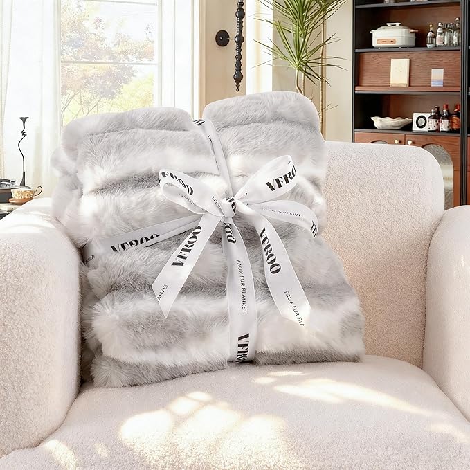 Faux Rabbit Fur Throw Blanket – 850GSM Thick & Warm, Ultra Soft Plush Blanket for Couch, Bed, Sofa, Ideal Gift for Women, 60" × 80", Grey