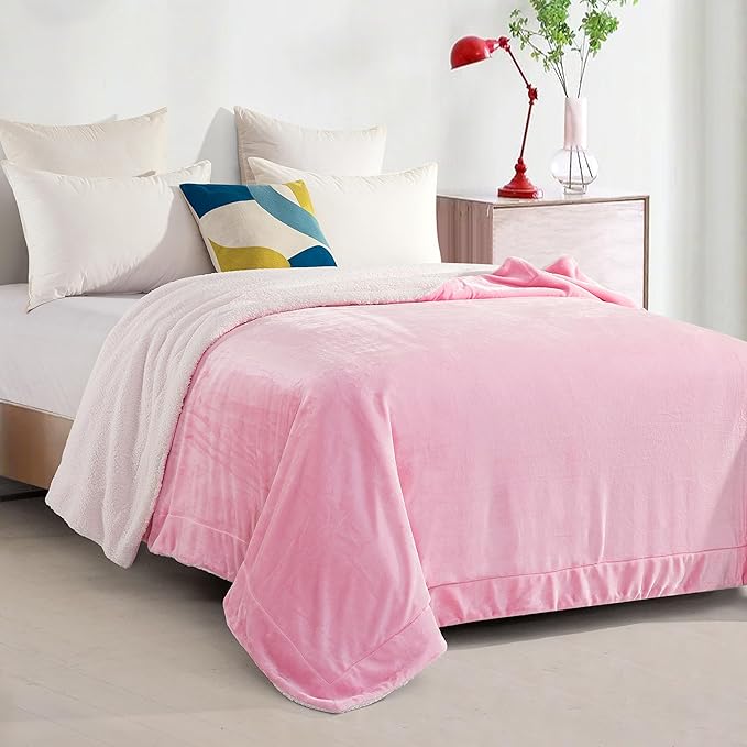 Elegant Comfort Ultra Soft Reversible Flannel Sherpa Blanket - Cozy Silky Fleece Throw for Couch, Bed - Plush Fuzzy Warm Winter Blanket for Gift, Full, Light Pink