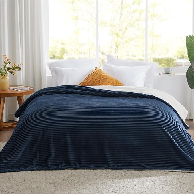Sherpa Blankets Queen Size - Fleece Queen Blanket for Bed, Soft and Warm Throw Blanket for Winter, 90" x 90", Navy