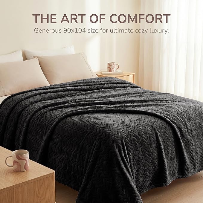 Exclusivo Mezcla Twin Blanket for Bed, Cozy Lightweight Fleece Blankets for All Season, Decorative Giftable Fuzzy Plush Wave Textured Suitable for Women, Men, Black, 90x66 Inches