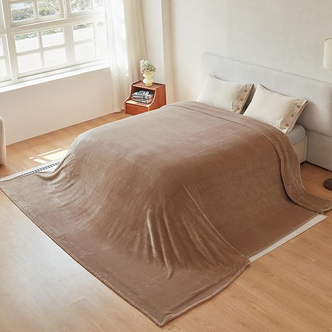 COOVA Oversized King Fleece Blanket 120x138 inches, Soft Cozy Warm Giant Extra Large 10'x11.5' Blanket for Bed, Sofa, Couch,Travel, Camping, California Huge Flannel Big Throw Blanket, Brown