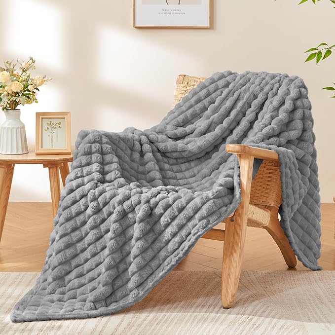BEDELITE Grey Throw Blanket Twin Size for Bed- Super Soft and Warm 3D Checkered Fluffy Fuzzy Fleece Blanket, Luxurious Plush Cozy Blanket for Room Decor Fall and Winter, 60x80 inches