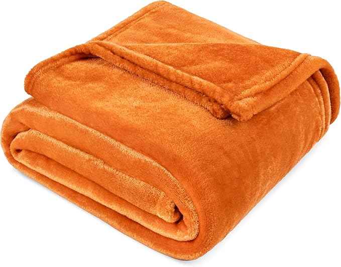 PAVILIA Orange Fleece Throw Blanket for Couch, Coral Peach Soft Fuzzy Fall Flannel Throw for Sofa, Luxury Plush Microfiber Bed Blanket, Cozy Home Halloween Velvet Gift Blanket, 50x60