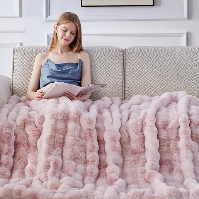 Faux Fur Throw Blanket, 1000GSM Fluffy Soft Bubble Blanket for Couch Bed, Cozy Plush Warm and Thick Blanket, Fuzzy Rabbit Throw for Living Room Bedroom 90''*104'' Pink