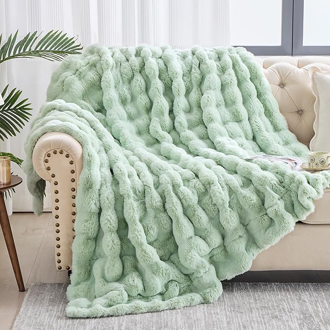 Luxury 1000GSM Faux Rabbit Fur Throw Blanket, Super Heavy Warm Cozy Blankets for Couch Bed Sofa, Bubble Plush Fuzzy Elegant Soft Reversible Mink Blanket for Living Room Bedroom, Green