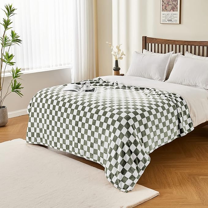 Checkered Blanket Flannel Throw Blankets Soft Cozy Checkered Grid Print Chessboard Gingham Pattern Throws for Bed Sofa Couch for All Seasons, 60x80 Inch, Dark Olive