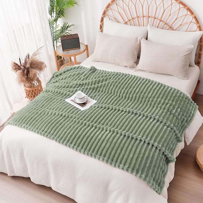 Vessia Flannel Fleece Throw Blanket for Couch,Sofa,Bed, 300GSM Striped Sage Green Throw Blanket for Adults and Kids, Super Soft Warm Cozy Lightweight Home Decor for All-Season(50x70inch)