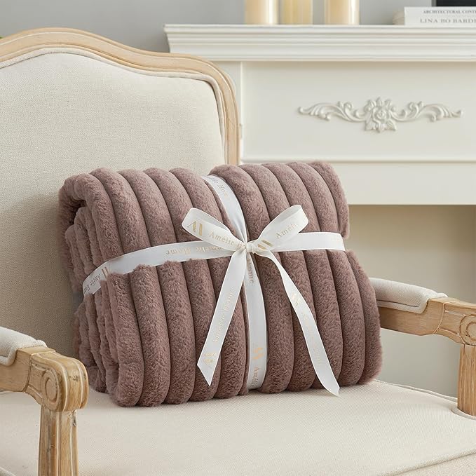 Amélie Home Faux Fur Throw Blanket for Couch, Cozy Fuzzy Fluffy Fur Luxurious Soft Striped Plush Gift Blankets for Family Sofa Chair Bedroom, 55"x70", Light Coffee