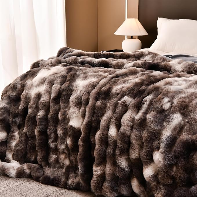 H&D Faux Fur Throw Blanket for Couch,Fluffy Cozy Soft Plush Luxury Thick Fuzzy Fleece Blanket for Couch Bed Sofa Bedroom Living Room,Comfy Bubble Blanket
