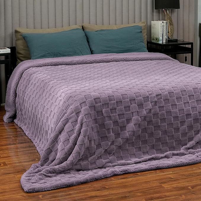 Pawque Super Soft Cozy Throw Blanket King Size for Couch Bed, Fluffy Sherpa Fleece Reversible Thick Warm Fuzzy Blanket for All-Season, 3D Checkered Jacquard Decorative Blankets, Purple, 108"x90"