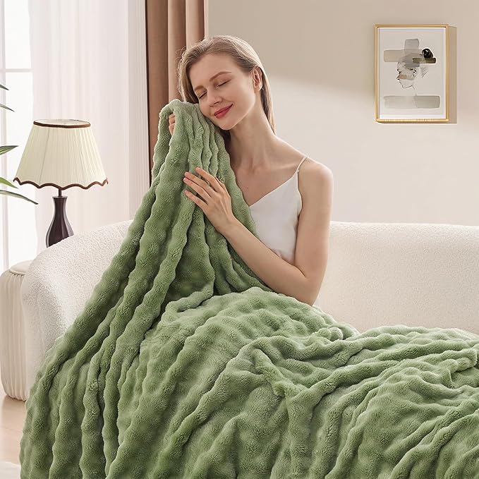 3D Bubble Plush Blanket Textured Fleece Throw Soft Warm Cozy Blanket Couch Bed Twin Green 60x80 Inches